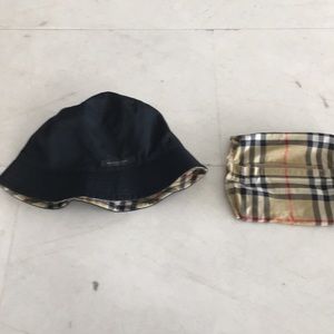 Burberry Reversible Bucket Rain Hat Black